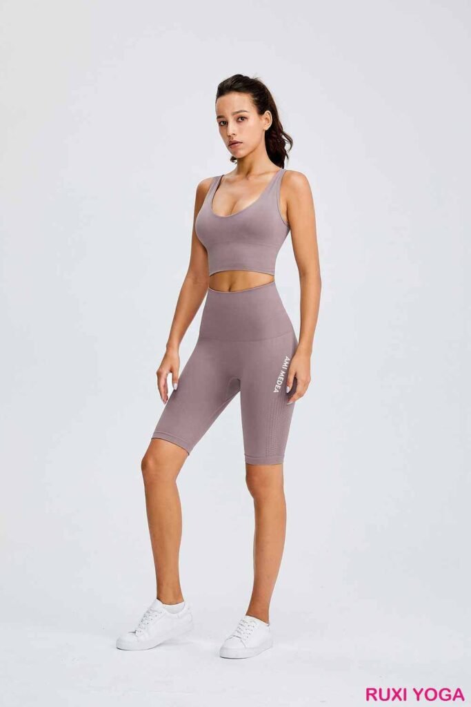 Pantalones de yoga con corte en V RUXI