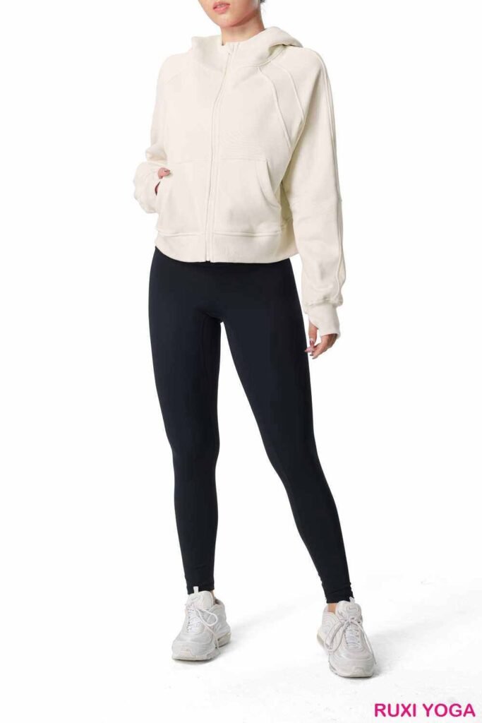 pantalones cortos de yoga con calaveras