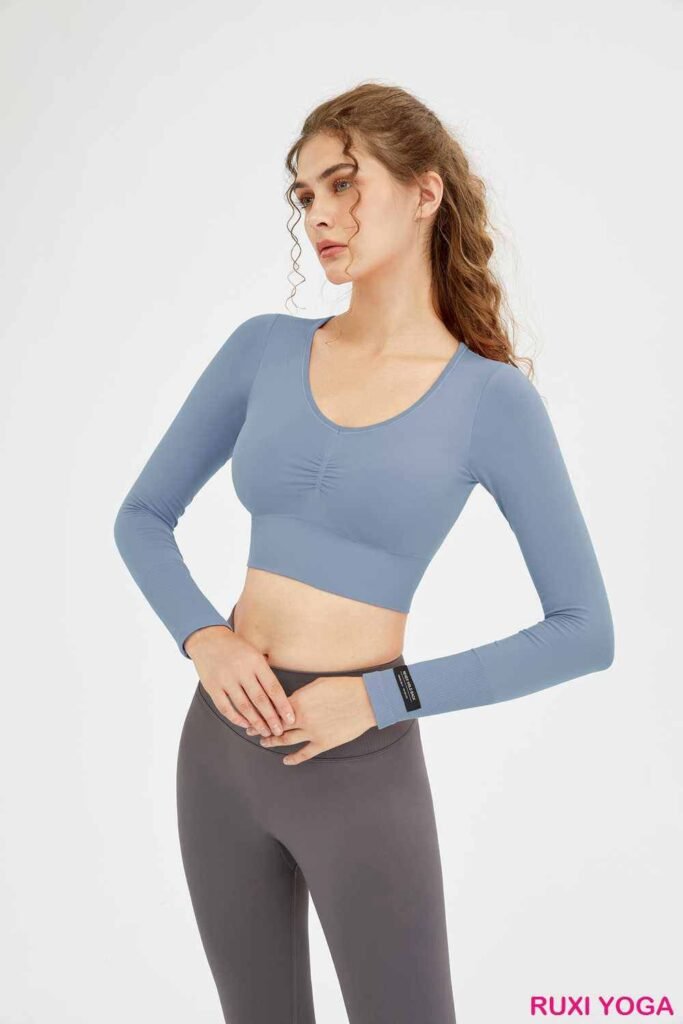 y un pantalón corto de baloncesto RUXI