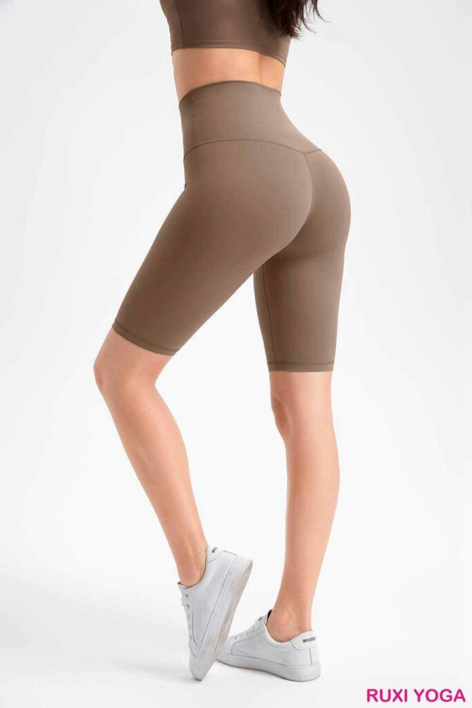 Chaqueta deportiva marrón con jeans RUXI